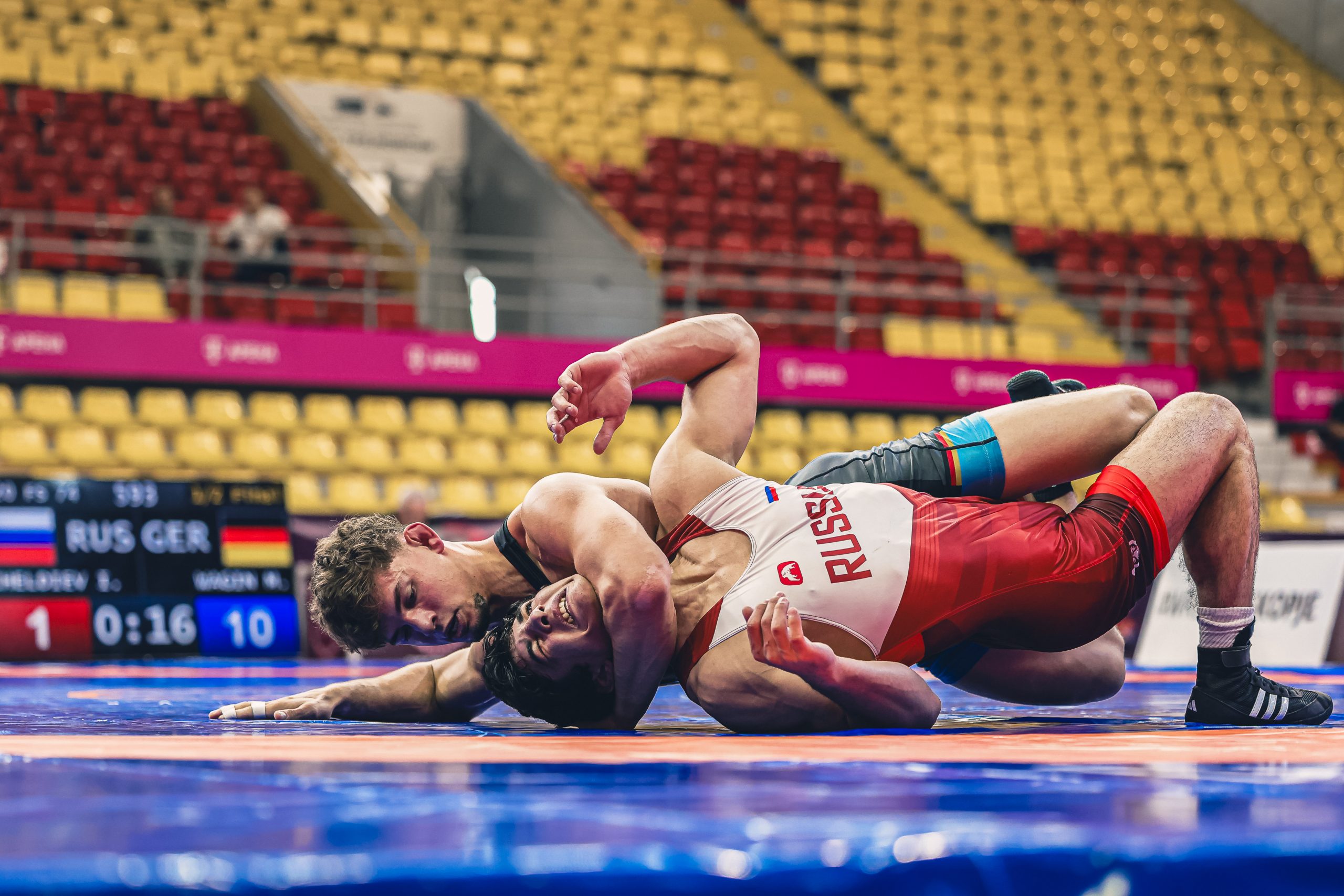 74kg FS - Manuel Wagin (GER) df. Inal Cheldiev (RUS)